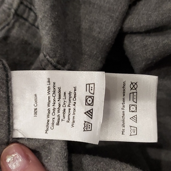 Eddie Bauer Medium Gray Classic Fit Button Tab, Button Down Long Sleeve Shirt XL - Picture 8 of 10